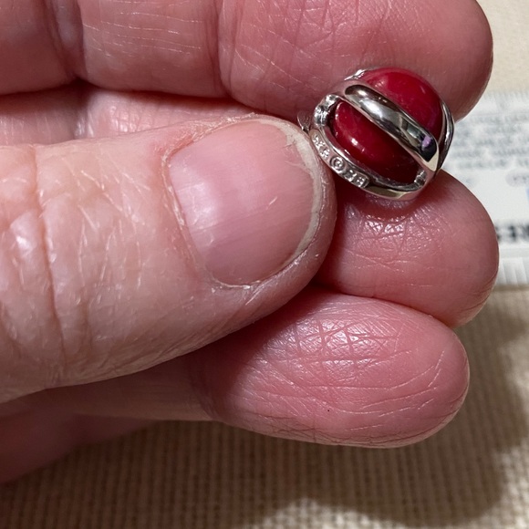 Elegant vintage sterling Silver and Red Stud Earrings - Picture 7 of 15